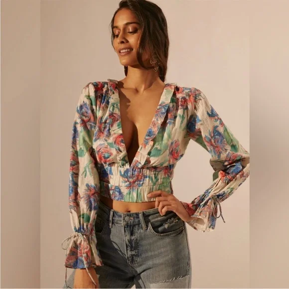 Anthropologie gathered cropped floral top - Picture 2 of 12